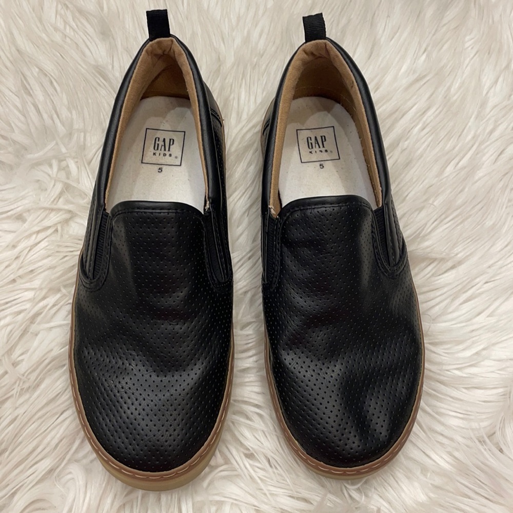 Boys gap slip on shoes